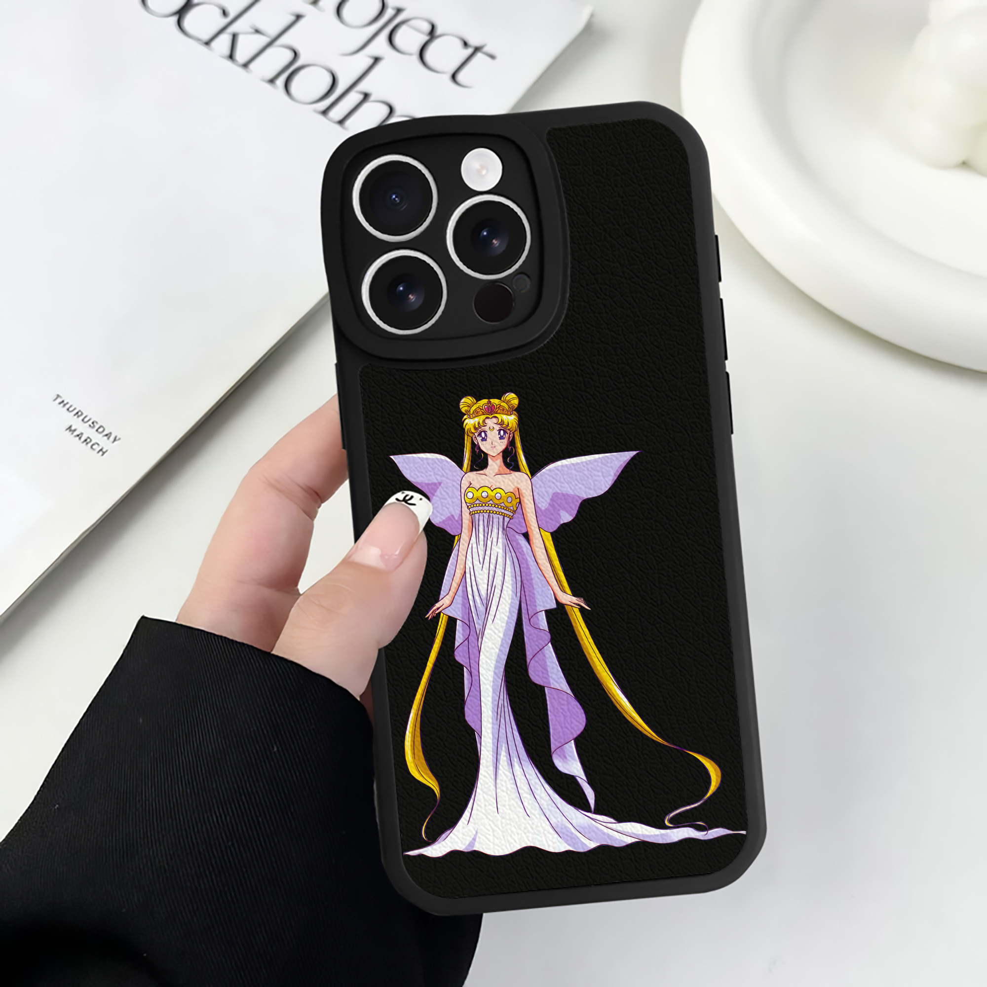 （画像用） 美少女戦士セーラームーン 愛野 美奈子 あいの みなこ Sailor Moon Aino Minako 【iPhone 16シリーズ対応】シリコンスマホケース（レザー調） 材質：シリコン